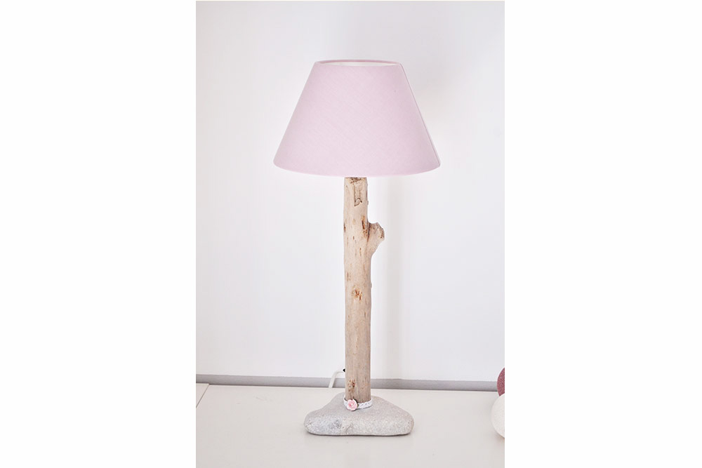 Fabriquer une lampe en bois flotté 